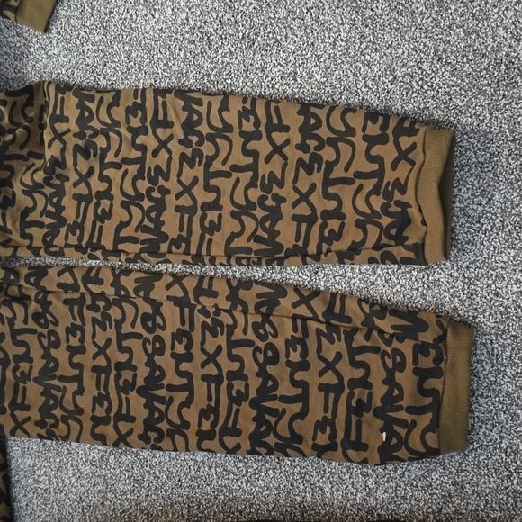 Fenty Onies - Picture 4 of 4